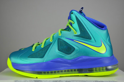 Lebron 2024 turquoise shoes