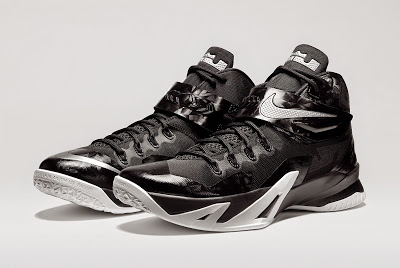 Session – Nike Zoom Soldier VIII TB 